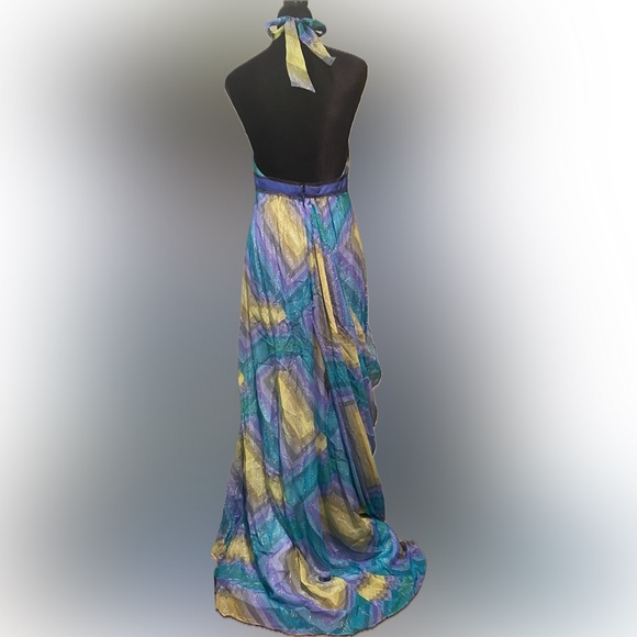 BCBG MaxAzria Printed Chiffon Halter Maxi Gown (8) - Picture 6 of 12